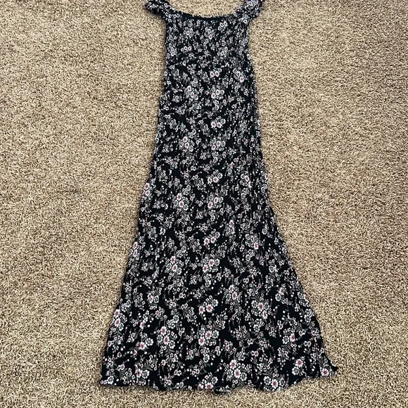 Off shoulder dress - Picture 7 of 8